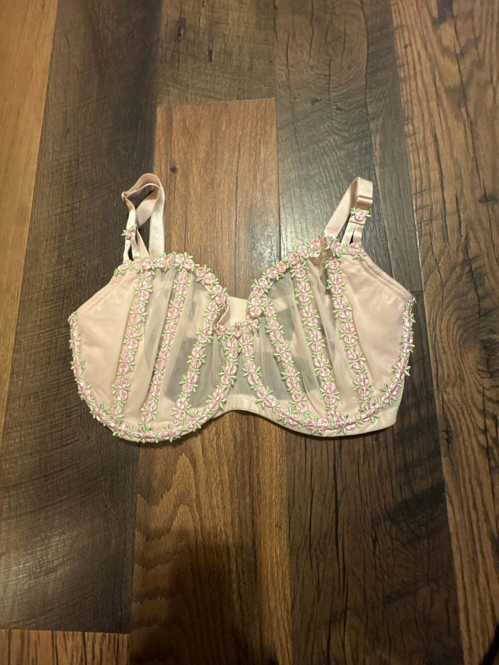 Victoria's Secret Dream Angels Balconet Size 36DDD Pink Embroidered Bra